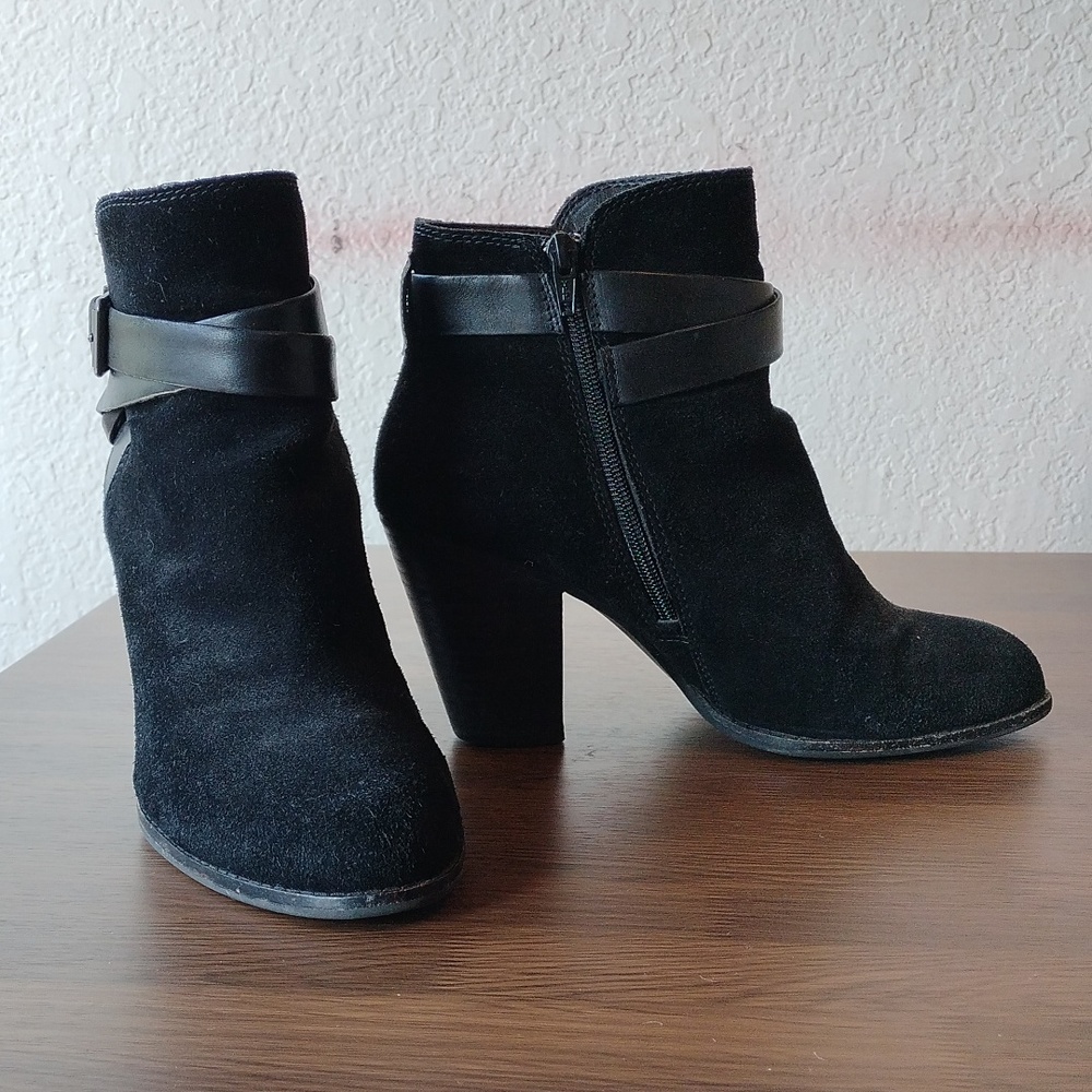 Gianni Bini Black Ankle Boots Size 9